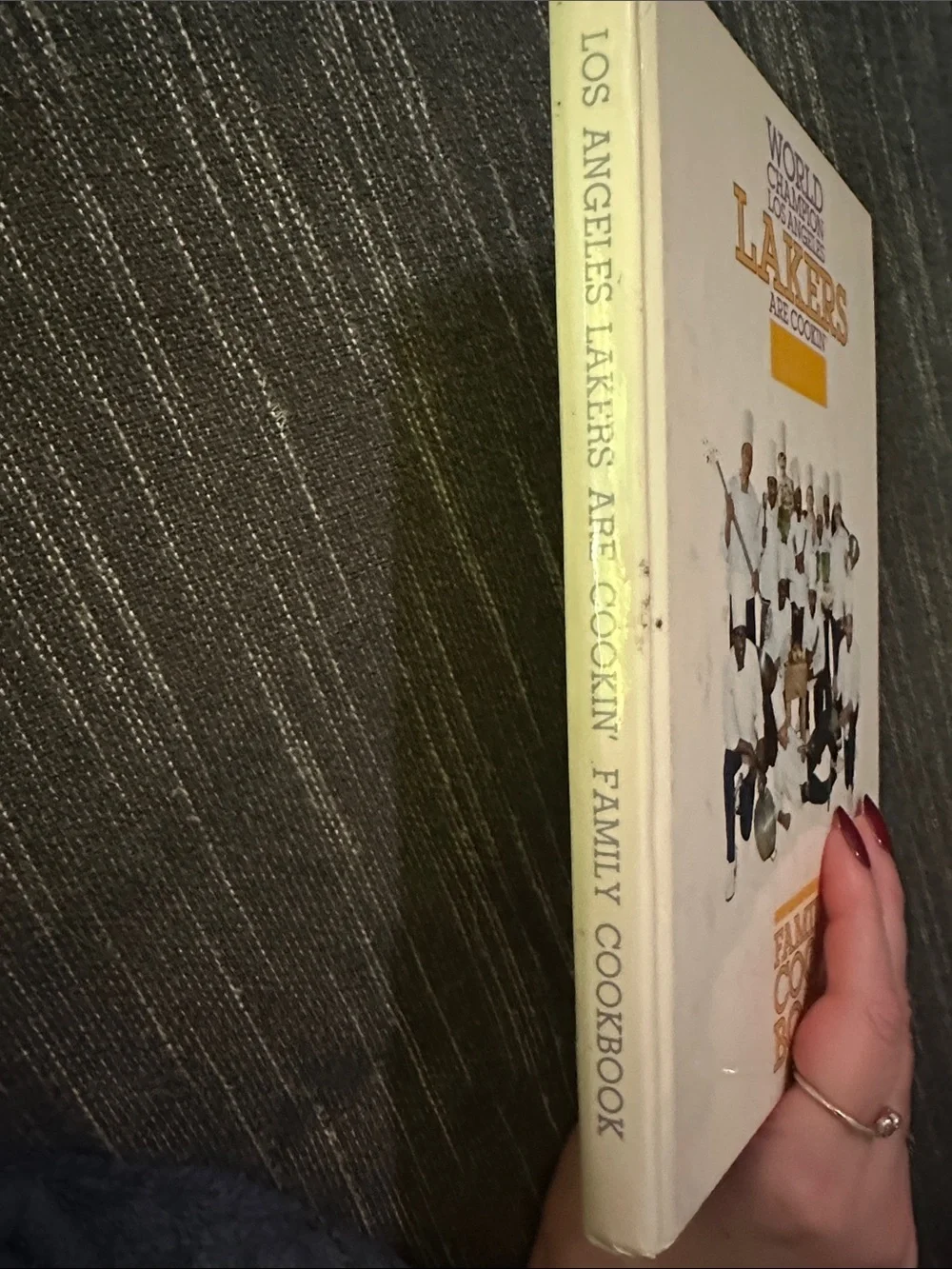 Los Angeles Lakers World Champion Family Cookbook - White & Gold